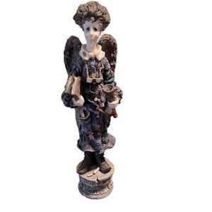 Boyd’s  Bears Ms. Patience figurine